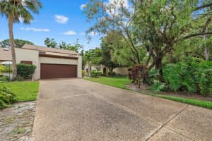 6207 COURTSIDE DRIVE, BRADENTON, FL 34210 - MLS#MFRA4652671