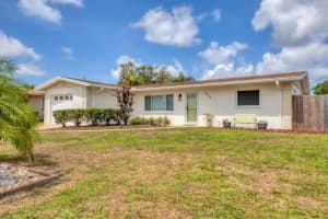 2402 33rd St W, BRADENTON