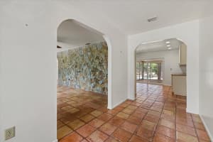 8255 LONGBAY BOULEVARD, SARASOTA, FL 34243 - MLS#MFRA4652736