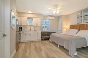 105 CASEY KEY ROAD, NOKOMIS, FL 34275 Sold 06/18/25