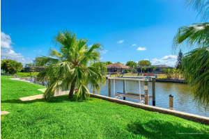 3211 4TH PLACE, CAPE CORAL, FL 33904 - MLS#MFRA4652861