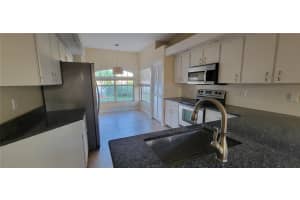 7102 52ND DRIVE, BRADENTON, FL 34203 - MLS#MFRA4652958