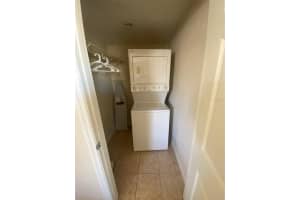 960 HIGHLAND STREET, SARASOTA, FL 34234 - MLS#MFRA4652992