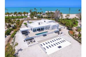 7647 SANDERLING ROAD, SARASOTA, FL 34242 - MLS#MFRA4653020