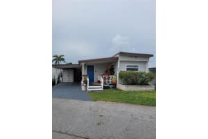 403 52nd Avenue Plz W, BRADENTON
