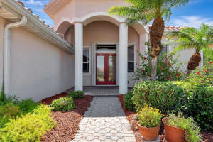 2729 HARVEST DRIVE, SARASOTA, FL 34240 Sold 07/28/25