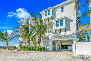 2500 GULF DRIVE, BRADENTON BEACH, FL 34217 Sold 08/05/25
