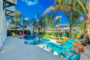 2500 GULF DRIVE, BRADENTON BEACH, FL 34217 Sold 08/05/25