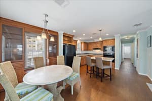 29 TWIN SHORES BOULEVARD, LONGBOAT KEY, FL 34228 Sold 06/20/25