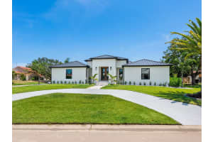 180 LOOKOUT POINT DRIVE, OSPREY, FL 34229 - MLS#MFRA4653130