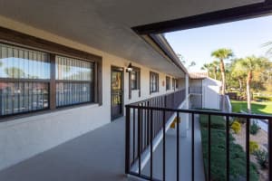5630 GOLF POINTE DRIVE, SARASOTA, FL 34243 - MLS#MFRA4653204