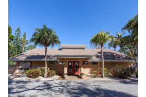 4869 VILLAGE GARDENS DRIVE, SARASOTA, FL 34234 Sold 08/29/25