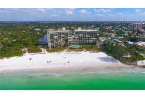 19 WHISPERING SANDS DRIVE, SARASOTA, FL 34242 - MLS#MFRA4653262