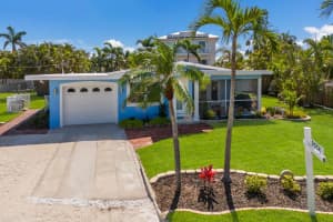 237 85TH STREET, HOLMES BEACH, FL 34217 - MLS#MFRA4653268