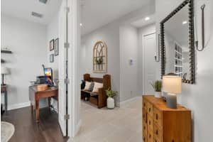 10120 CANAVERAL CIRCLE, SARASOTA, FL 34241 Sold 08/12/25