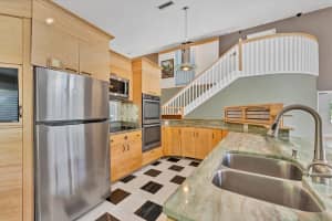 919 PALM VIEW WAY, SARASOTA, FL 34240 Sold 08/22/25