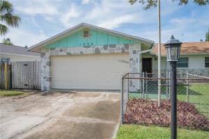 1004 65TH AVENUE, BRADENTON, FL 34207 - MLS#MFRA4653287