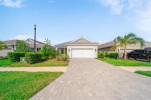 2625 STAR APPLE WAY, SARASOTA, FL 34240 - MLS#MFRA4653307