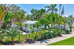643 CALLE DEL OTONO, SARASOTA, FL 34242 - MLS#MFRA4653312