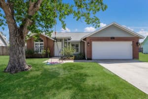 613 49TH STREET, BRADENTON, FL 34208 Sold 07/31/25
