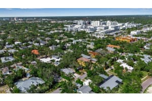 1677 HYDE PARK STREET, SARASOTA, FL 34239 - MLS#MFRA4653382
