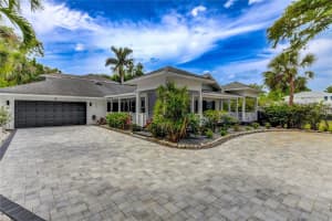1720 SPRING CREEK DRIVE, SARASOTA, FL 34239 - MLS#MFRA4653454