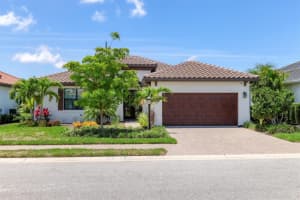 8020 Clearwater Ct, SARASOTA