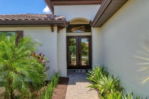 8020 CLEARWATER COURT, SARASOTA, FL 34241 - MLS#MFRA4653493