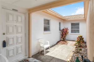 5062 WHITE OAK COURT, BRADENTON, FL 34207 Sold 11/04/25