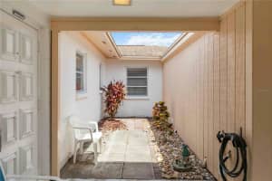 5062 WHITE OAK COURT, BRADENTON, FL 34207 Sold 11/04/25