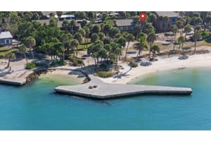 35 SANDY COVE ROAD, SARASOTA, FL 34242 - MLS#MFRA4653716