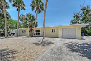 385 AVENIDA MADERA, SARASOTA, FL 34242 - MLS#MFRA4653809