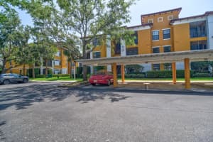 8341 38th Street Cir E #303, SARASOTA