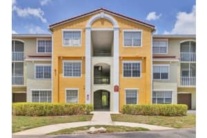 5551 Bentgrass Dr #204, SARASOTA
