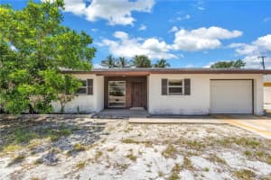 310 Avenida Milano, SARASOTA