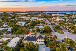 340 JACKSON DRIVE, SARASOTA, FL 34236 - MLS#MFRA4653979
