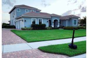 2912 Sw English Garden Dr, PALM CITY
