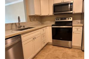 2650 COCONUT BAY LANE, SARASOTA, FL 34237 - MLS#MFRA4654073