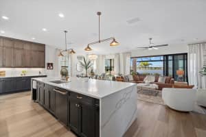6349 ISLA DEL RAY AVENUE, SARASOTA, FL 34240 - MLS#MFRA4654098