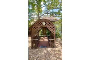 4042 LOCKWOOD RIDGE ROAD, SARASOTA, FL 34231 - MLS#MFRA4654107