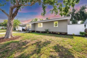2105 19TH STREET, BRADENTON, FL 34205 Sold 09/04/25
