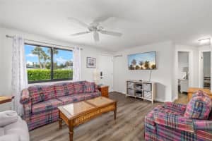 928 PINELAND AVENUE, VENICE, FL 34285 Sold 08/15/25