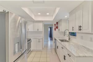 4155 CENTER GATE BOULEVARD, SARASOTA, FL 34233 Sold 07/25/25