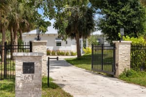 601 Suffolk Cir, NOKOMIS