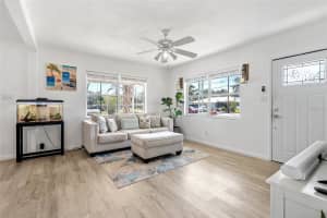 4519 Brooksdale Dr Sarasota, FL 34232 - Off Market