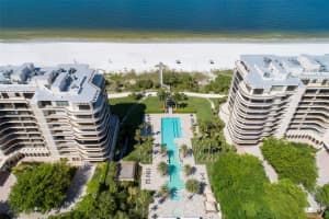 435 L AMBIANCE DRIVE, LONGBOAT KEY, FL 34228 Sold 10/10/25