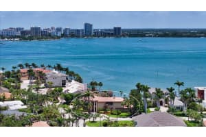 203 ROBIN DRIVE, SARASOTA, FL 34236 Sold 10/24/25