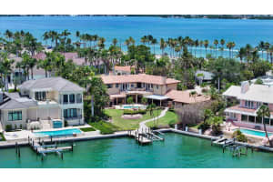 203 ROBIN DRIVE, SARASOTA, FL 34236 Sold 10/24/25