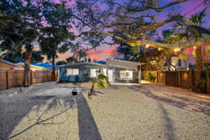 8234 MIDNIGHT PASS ROAD, SARASOTA, FL 34242 - MLS#MFRA4654399