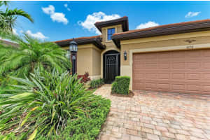 6756 CHESTER TRAIL, LAKEWOOD RANCH, FL 34202 - MLS#MFRA4654405